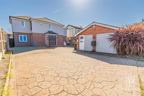 4 bedroom detached house for sale, Naze Park Road, Walton on the Naze