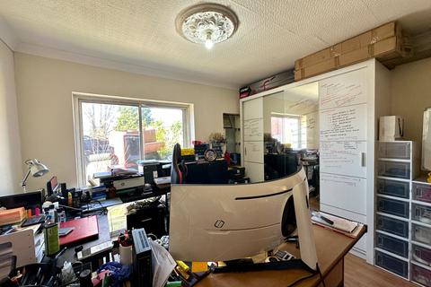 3 bedroom end of terrace house for sale, York Avenue, Walsall WS2