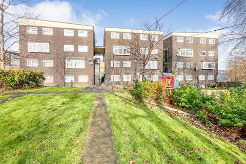 3 bedroom maisonette for sale, Shipwrights Avenue, Chatham ME4