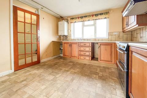 3 bedroom maisonette for sale, Shipwrights Avenue, Chatham ME4