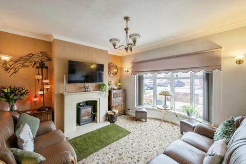 4 bedroom detached bungalow for sale, Kirton Lane, Thorne, Doncaster