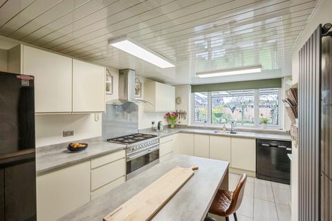 4 bedroom detached bungalow for sale, Kirton Lane, Thorne, Doncaster
