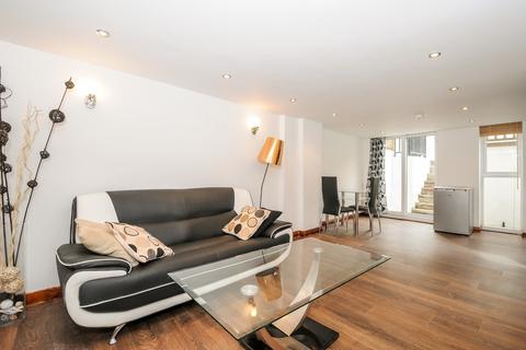 1 bedroom flat to rent, Waldram Crescent, London, SE23