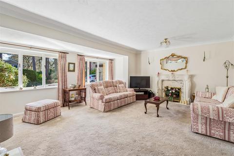 3 bedroom detached house for sale, Redwood Glade, Leighton Buzzard, Bedfordshire