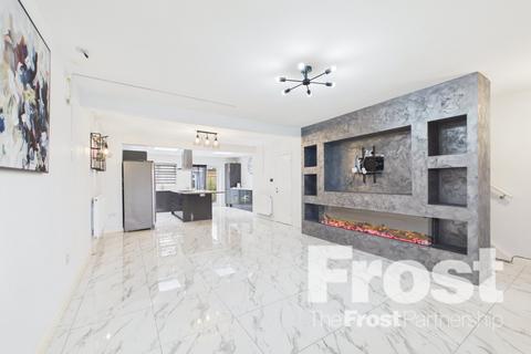 undefined, Parlaunt Road, Slough, Berkshire, SL3