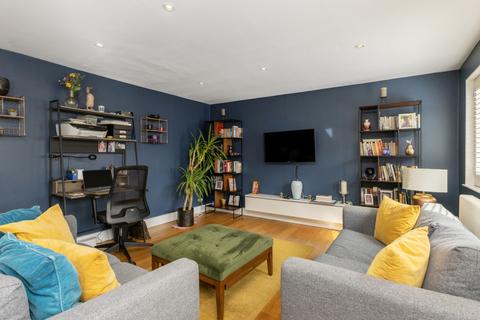2 bedroom terraced house for sale, Union Mews, London, SW4