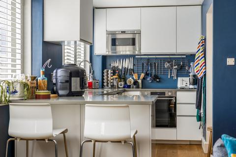 2 bedroom terraced house for sale, Union Mews, London, SW4