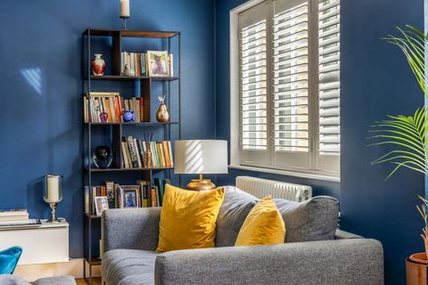2 bedroom terraced house for sale, Union Mews, London, SW4