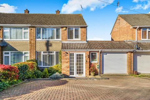 3 bedroom semi-detached house for sale, Staveley Road, Dunstable