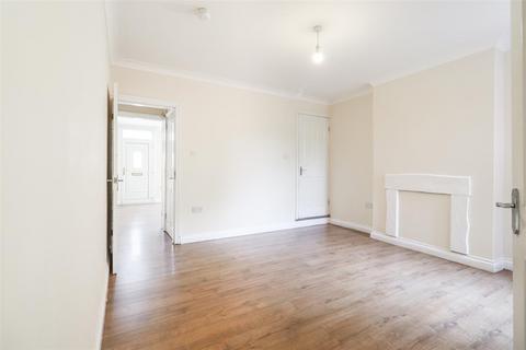 2 bedroom terraced house to rent, Manor Court Road, Nuneaton CV11