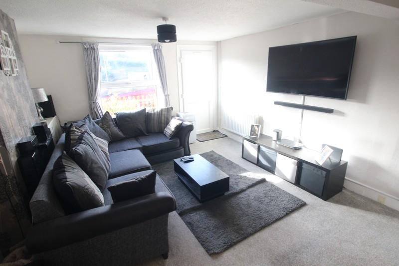 3. Lounge