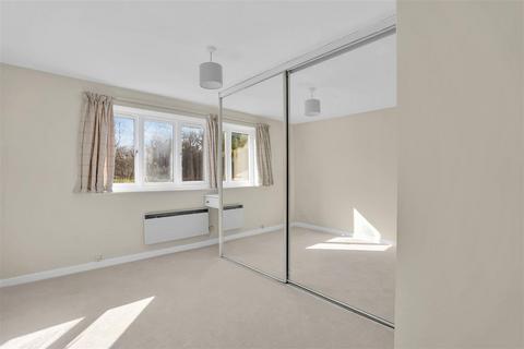 1 bedroom apartment for sale, Kingswood Drive, London, SE19