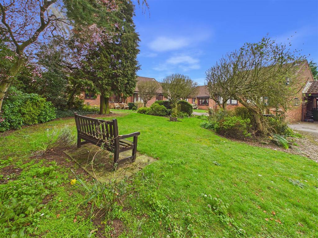 CAM03303 G0-PR0332-STILL016.jpg