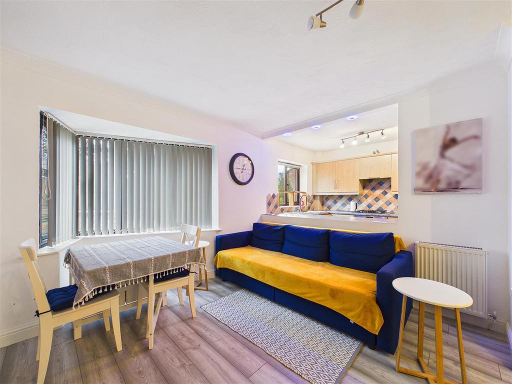 CAM03303 G0-PR0332-STILL003.jpg