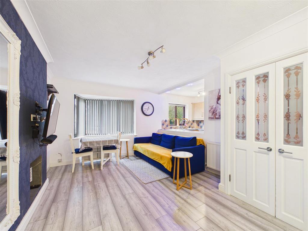 CAM03303 G0-PR0332-STILL001.jpg