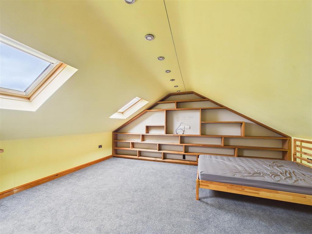 CAM03303 G0-PR0332-STILL009.jpg