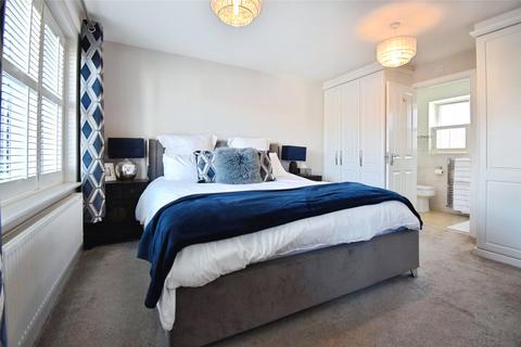4 bedroom link detached house for sale, Horsemead Piece, Winslow