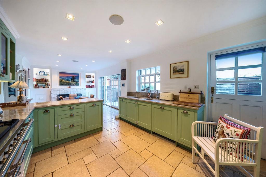 Kitchen/Breakfast