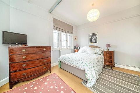 undefined, Weymouth Street, London W1G