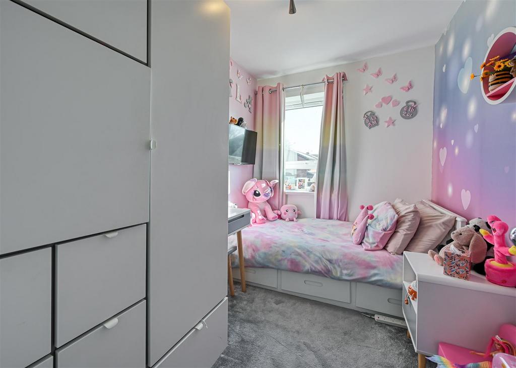 27 Alderton Drive-14.jpg