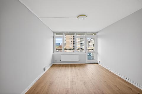 undefined, Giraud Street, London, E14
