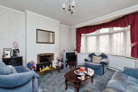 3 bedroom terraced house for sale, Ashburton Avenue, Ilford