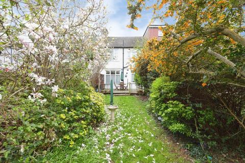 3 bedroom terraced house for sale, Ashburton Avenue, Ilford