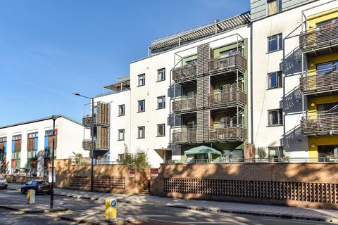 Crown Dale, London, SE19