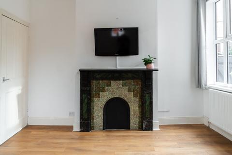 3 bedroom end of terrace house for sale, Lorne Road, Clarendon Park, LE2