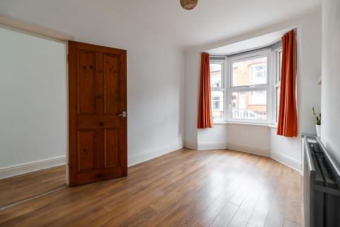 3 bedroom end of terrace house for sale, Lorne Road, Clarendon Park, LE2