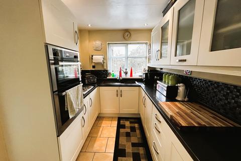 3 bedroom semi-detached house for sale, St. Johns Road, Essington WV11