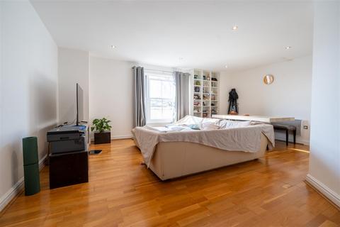 2 bedroom apartment to rent, Dale Street, Leamington Spa