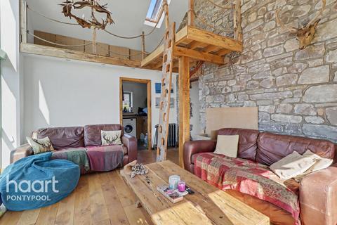 3 bedroom cottage for sale, Mamhilad, Pontypool