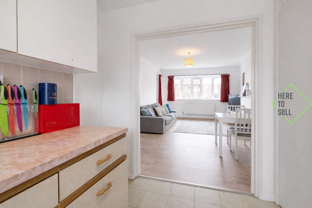 Elmshurst N2 - Kitchen3