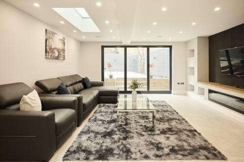 undefined, Grayling Road London N16