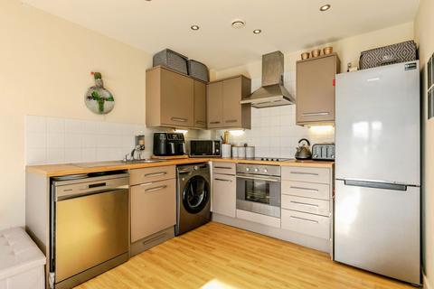 2 bedroom flat for sale, Backfields, Bristol, BS2