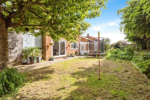 4 bedroom link detached house for sale, Cedar Close, Bingham, Nottingham, Nottinghamshire, NG13