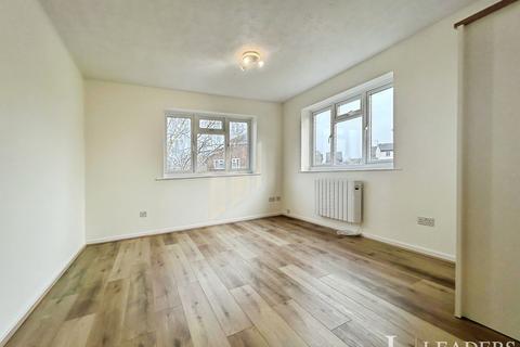 undefined, Warrenside, Braintree, Essex, CM7