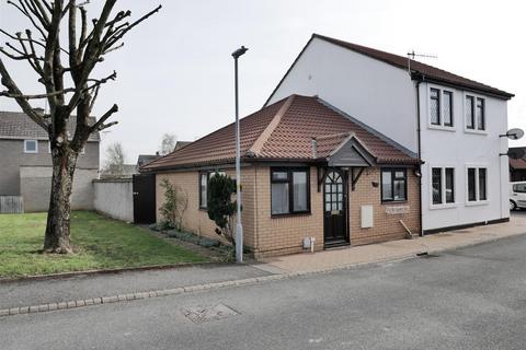 Cherry Tree Court, Calne