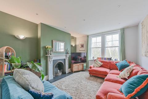 2 bedroom flat for sale, Clapham Common South Side, Clapham Common South Side, London, SW4