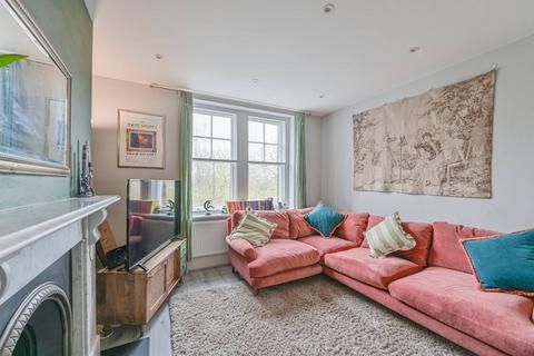 2 bedroom flat for sale, Clapham Common South Side, Clapham Common South Side, London, SW4