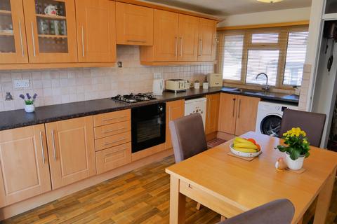 undefined, London Road, Calne