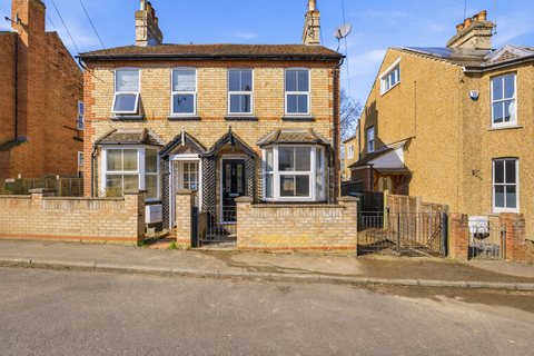 3 bedroom semi-detached house to rent, Necton Road, St. Albans AL4