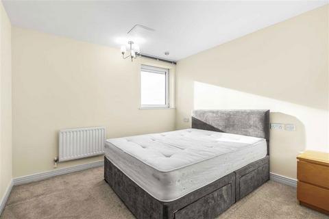 2 bedroom flat to rent, Erebus Drive, London SE28