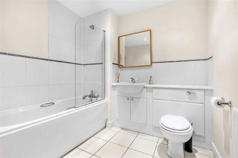 2 bedroom flat to rent, Erebus Drive, London SE28