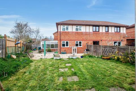 3 bedroom terraced house to rent, Primatt Crescent, Milton Keynes MK5