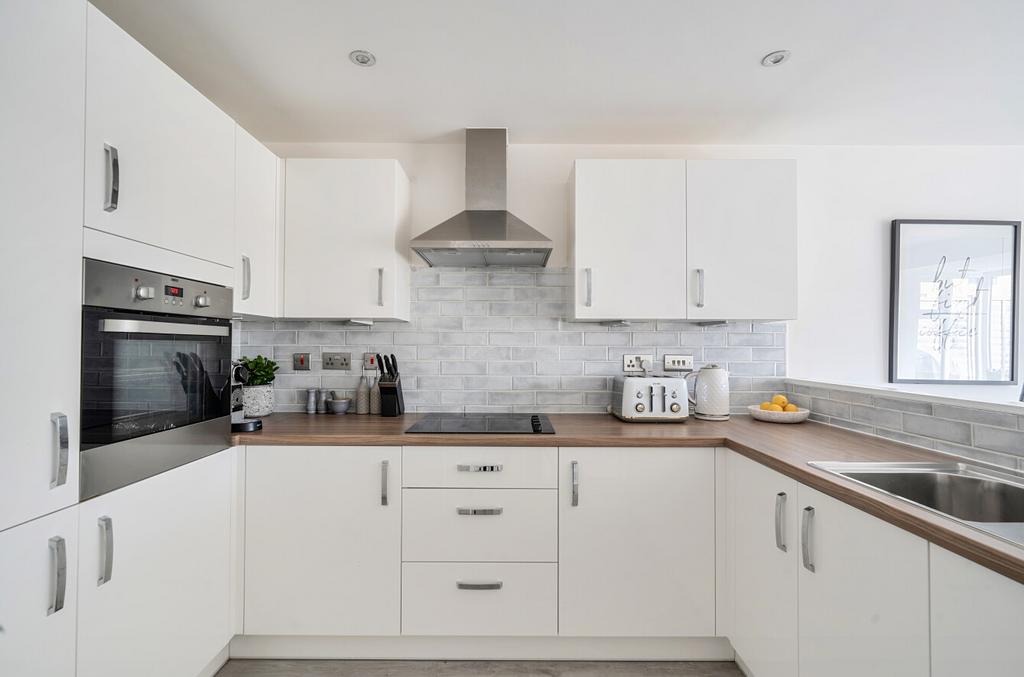 14306861869bd3e70575b5