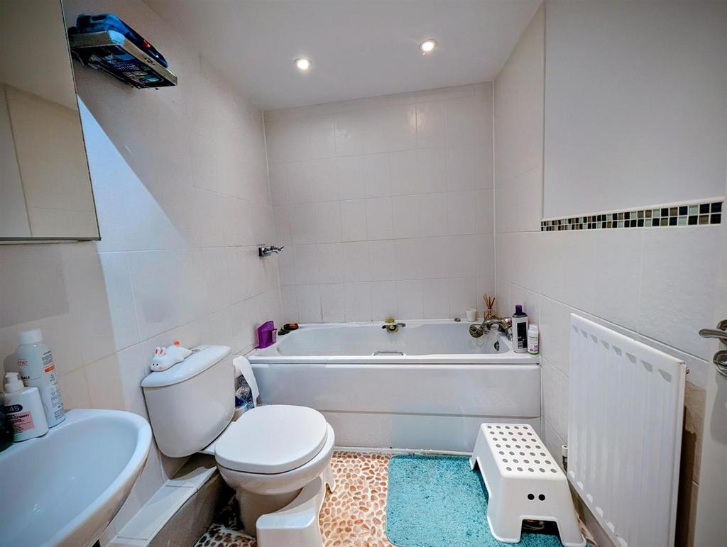 Family bathroom
