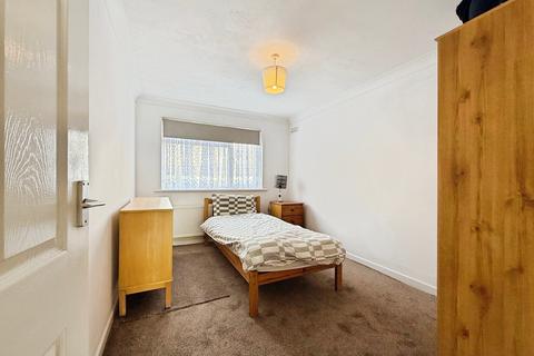 2 bedroom apartment for sale, Gainsborough Drive, Westcliff-on-Sea, Essex