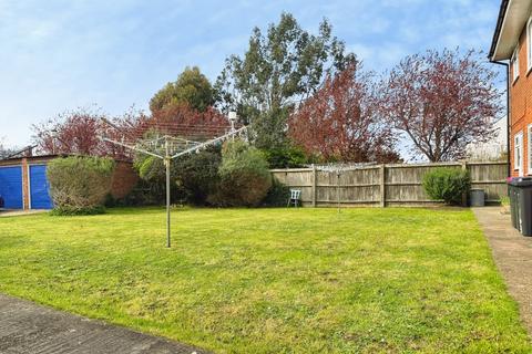 2 bedroom apartment for sale, Gainsborough Drive, Westcliff-on-Sea, Essex
